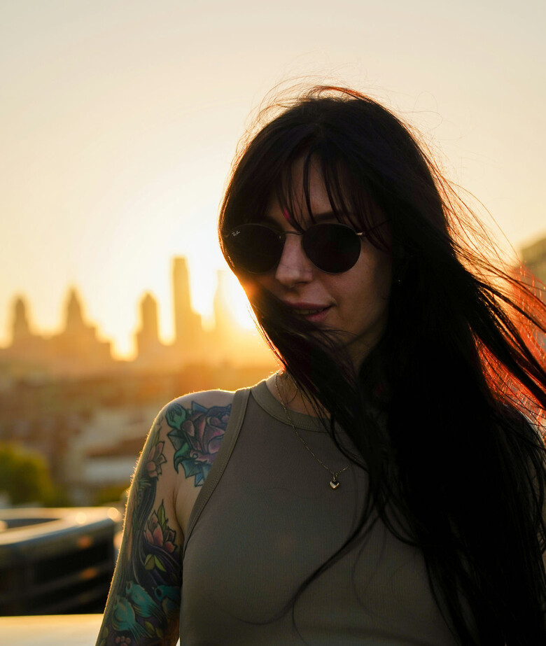 타투 아트리스트 야나 슈리나